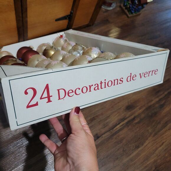 Glass Christmas Ornaments VINTAGE Lot 24 pcs boxed Rauch Ind. Frosted Kitschy - Picture 11 of 12